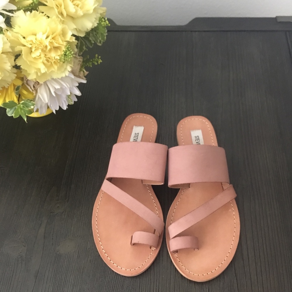 Steve Madden Flat Sandals